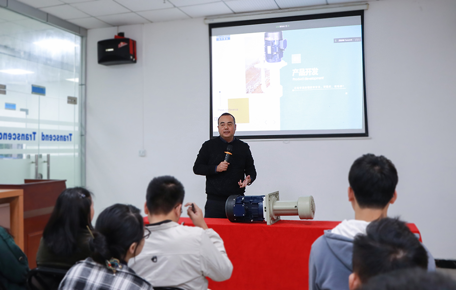 吳總發(fā)布會(huì)上講解AS高壓立式泵
